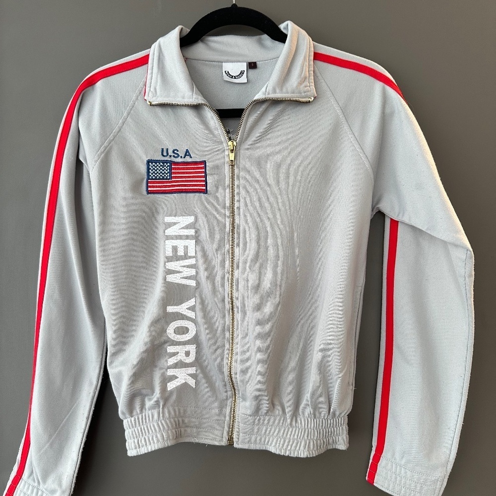Vintage Zip-Up Embroidered New York USA Sweater w/ Crest on Back